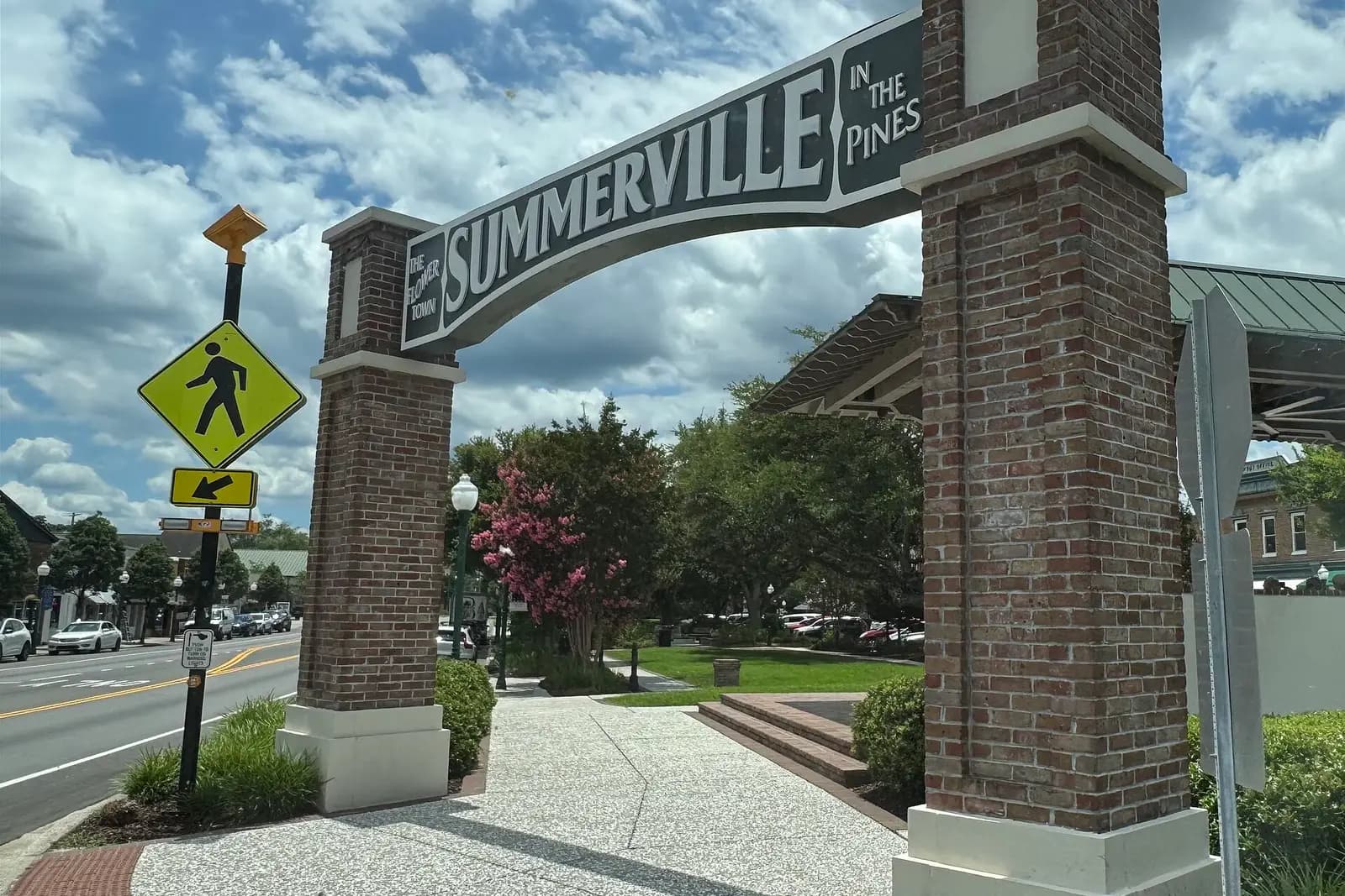 The Summerville, Flower Town in the Pines arch on Main Street, Summerville, SC